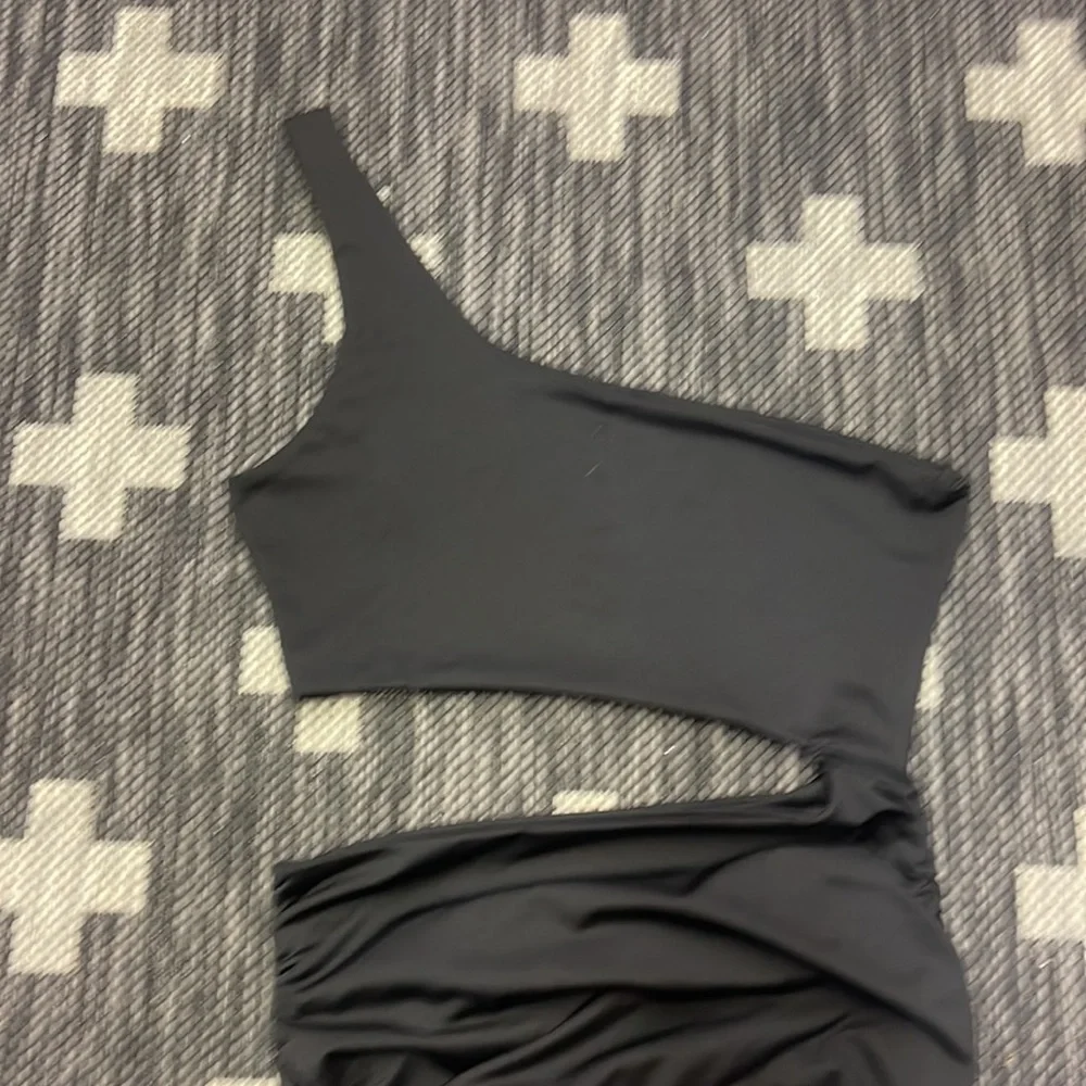 Spandex Black Medium One Shoulder Dress - Picture 2 of 5